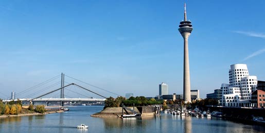 Asuntoauton vuokraus Düsseldorf