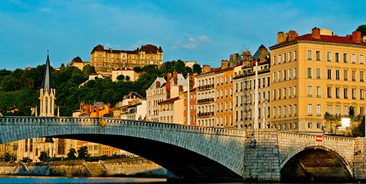 Asuntoauton vuokraus Lyon