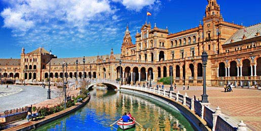 Asuntoauton vuokraus Sevilla