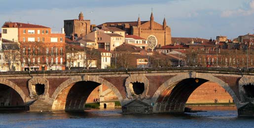 Asuntoauton vuokraus Toulouse