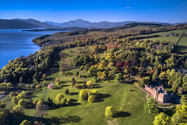 Kiertomatka Loch Ness